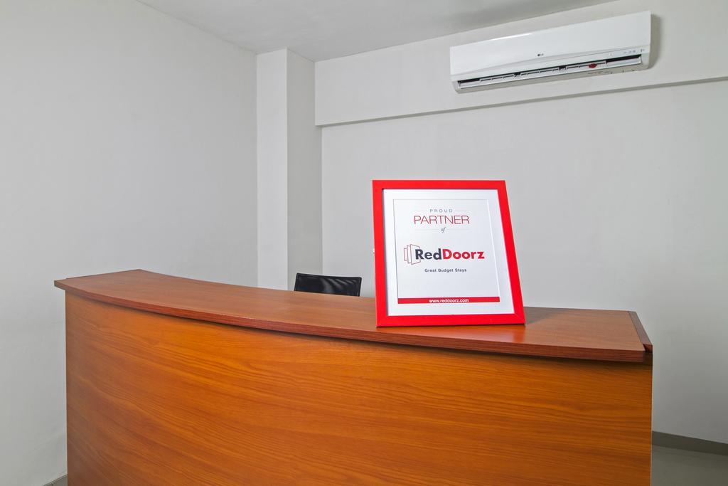 Reddoorz Plus @ Setiabudi Tengah Jakarta Exteriör bild